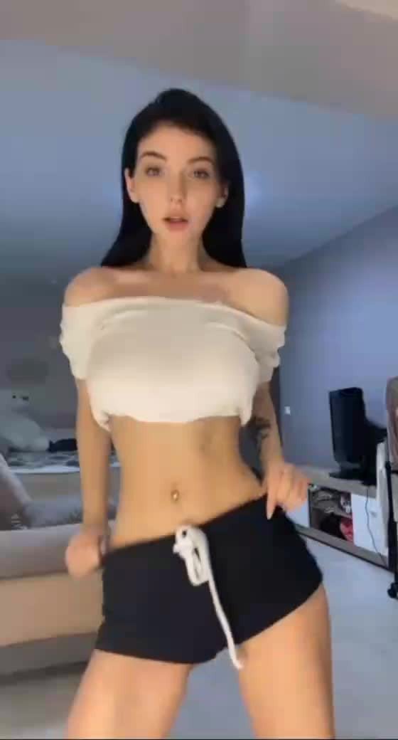 Video by Sexual Female with the username @kevinbeck2921,  January 4, 2022 at 1:33 AM. The post is about the topic Beauty of the Female Form