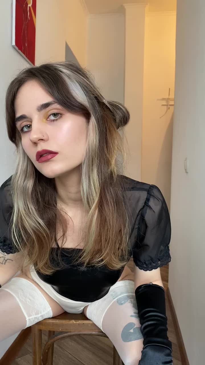 Video by Molly Toy with the username @mollytoy, who is a verified user,  March 13, 2021 at 5:33 PM. The post is about the topic Small Boobs and the text says 'power??‍♀️'