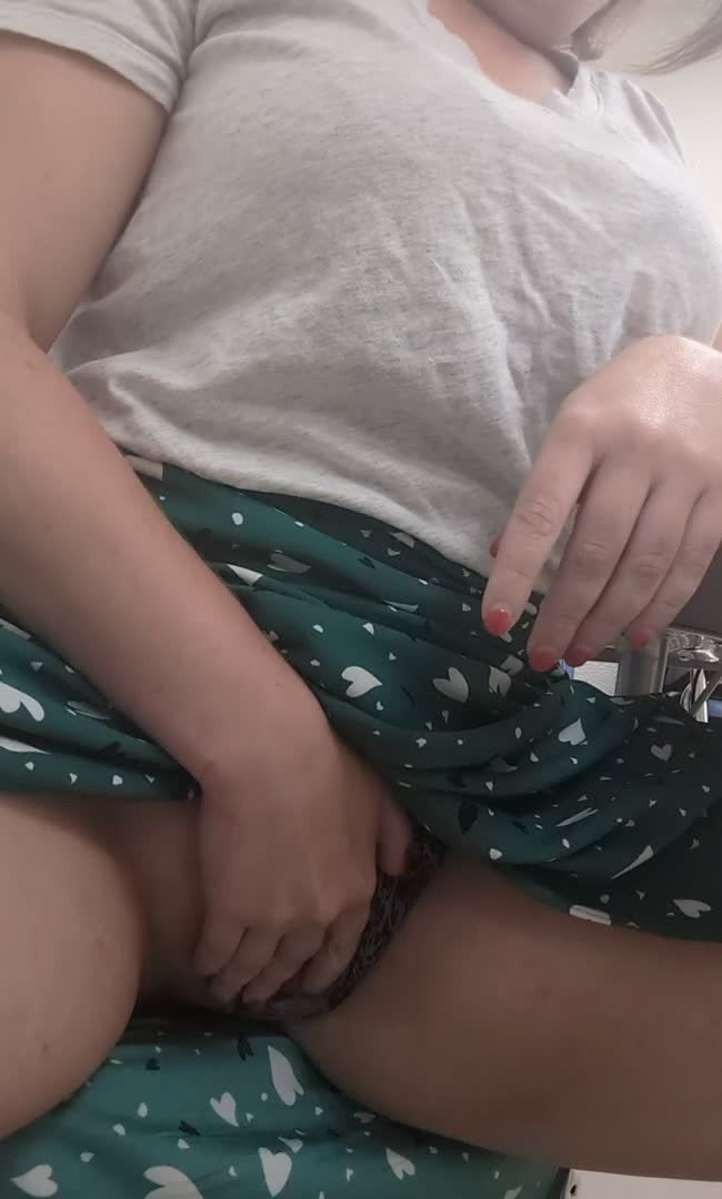 Video by ihousewife with the username @ihousewife,  December 31, 2023 at 11:25 PM. The post is about the topic Female Masturbation