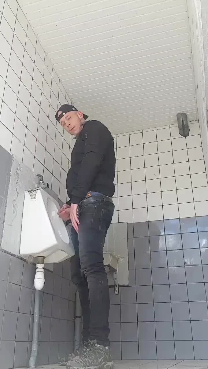 Video post by Hornyfucker69