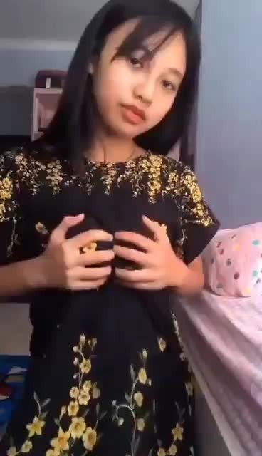 Video by WeWantAllWomen with the username @WeWantAllWomen,  August 10, 2022 at 7:44 PM. The post is about the topic Asian Teens and the text says 'Such a beauty!'