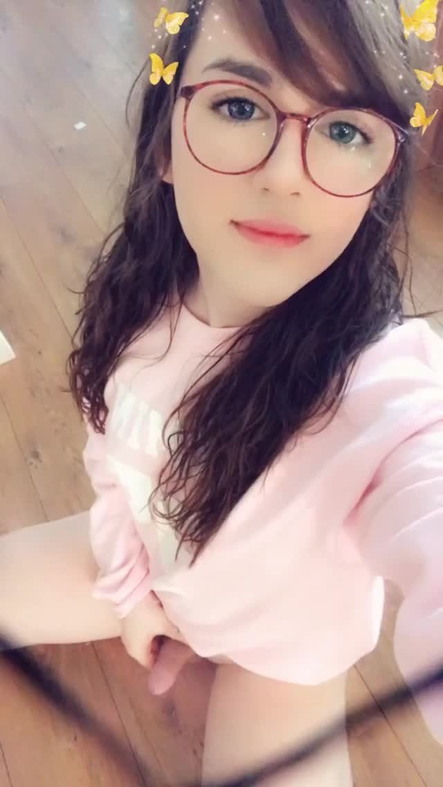 Video by BeautyLovers with the username @BeautyLovers,  December 29, 2021 at 2:27 AM. The post is about the topic Sissy and the text says 'Cute Nerdy & Her Big Pussy ❤️ #iaminlove'