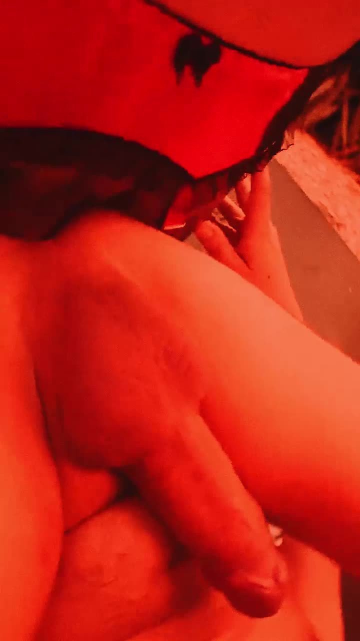 Video by BeautyLovers with the username @BeautyLovers,  April 19, 2024 at 12:00 PM. The post is about the topic Shemale Anal and the text says 'Keylla Fills A Hot Ass 🔥 #iaminlove'