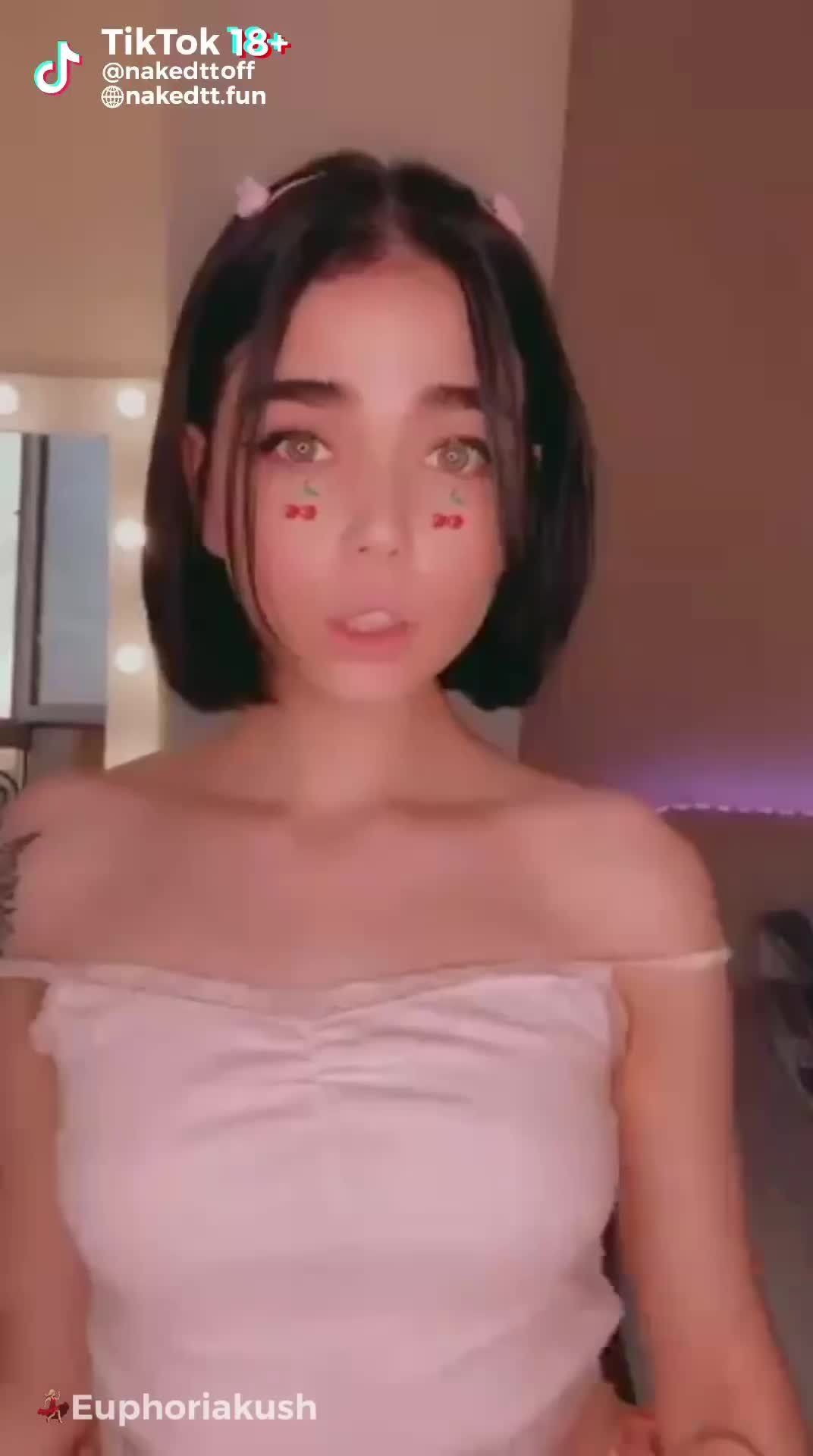 Video by Okami (*꒪ヮ꒪*) with the username @Okami638,  October 6, 2021 at 4:27 PM and the text says '20210210tiktok-porn-34'