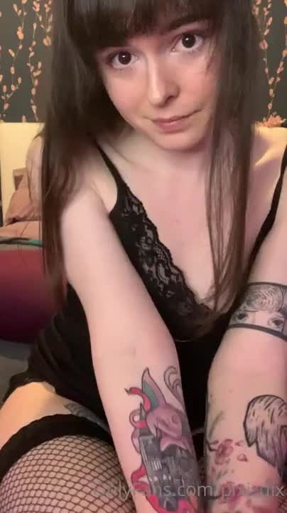 Shared Video by Heavybeardguy with the username @Heavybeardguy,  April 3, 2024 at 7:53 PM and the text says 'Wow 🤩 I would love to have her in my mouth 😋'
