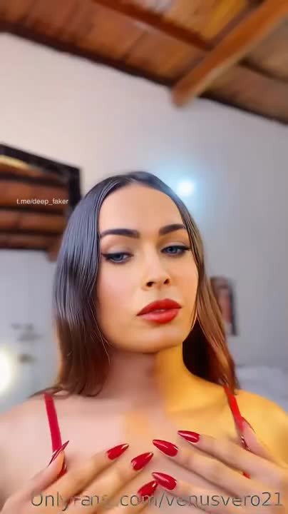 Shared Video by maturoperverso with the username @maturoperverso,  March 27, 2024 at 12:11 AM. The post is about the topic Very Hot Shemales and the text says 'Very Sexy'