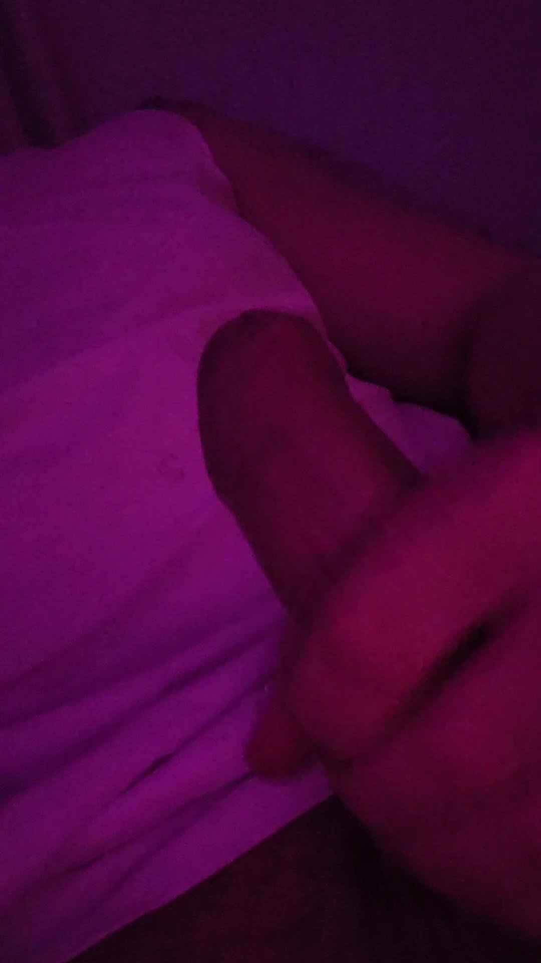 Shared Video by FloMark97 with the username @FloMark97, who is a star user,  January 15, 2022 at 7:00 PM. The post is about the topic Gay and the text says '❤👍🍆'