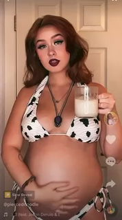 Video by Schnullixxl with the username @Schnullixxl, who is a verified user,  March 14, 2023 at 8:00 AM. The post is about the topic Pregnant