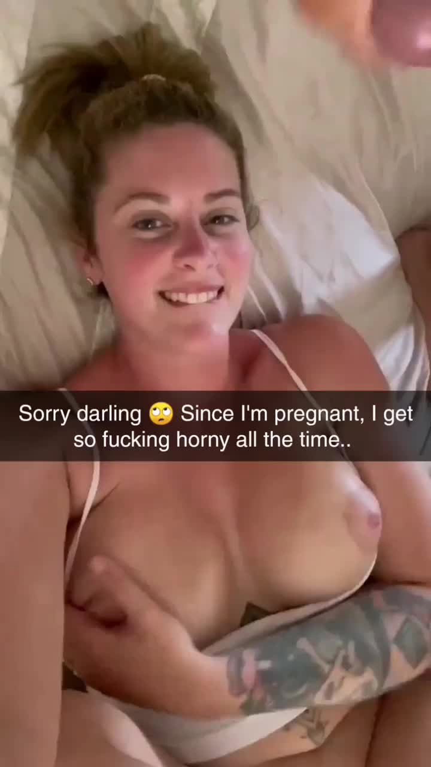 Pregnant_wife_gets_a_facial_-_Porn_Videos__Photos