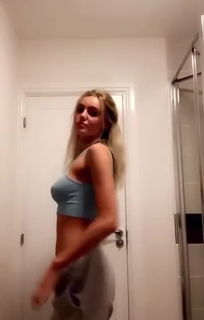 Shared Video by hornyharryhotpot with the username @hornyharryhotpot,  March 15, 2023 at 11:01 PM