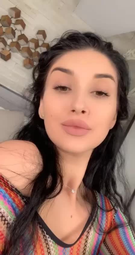Video by Charlottee with the username @Charlottee, who is a star user,  August 18, 2022 at 3:33 AM. The post is about the topic Teen and the text says 'I'm online at: https://chaturbate.com/cherrycharlottee/'