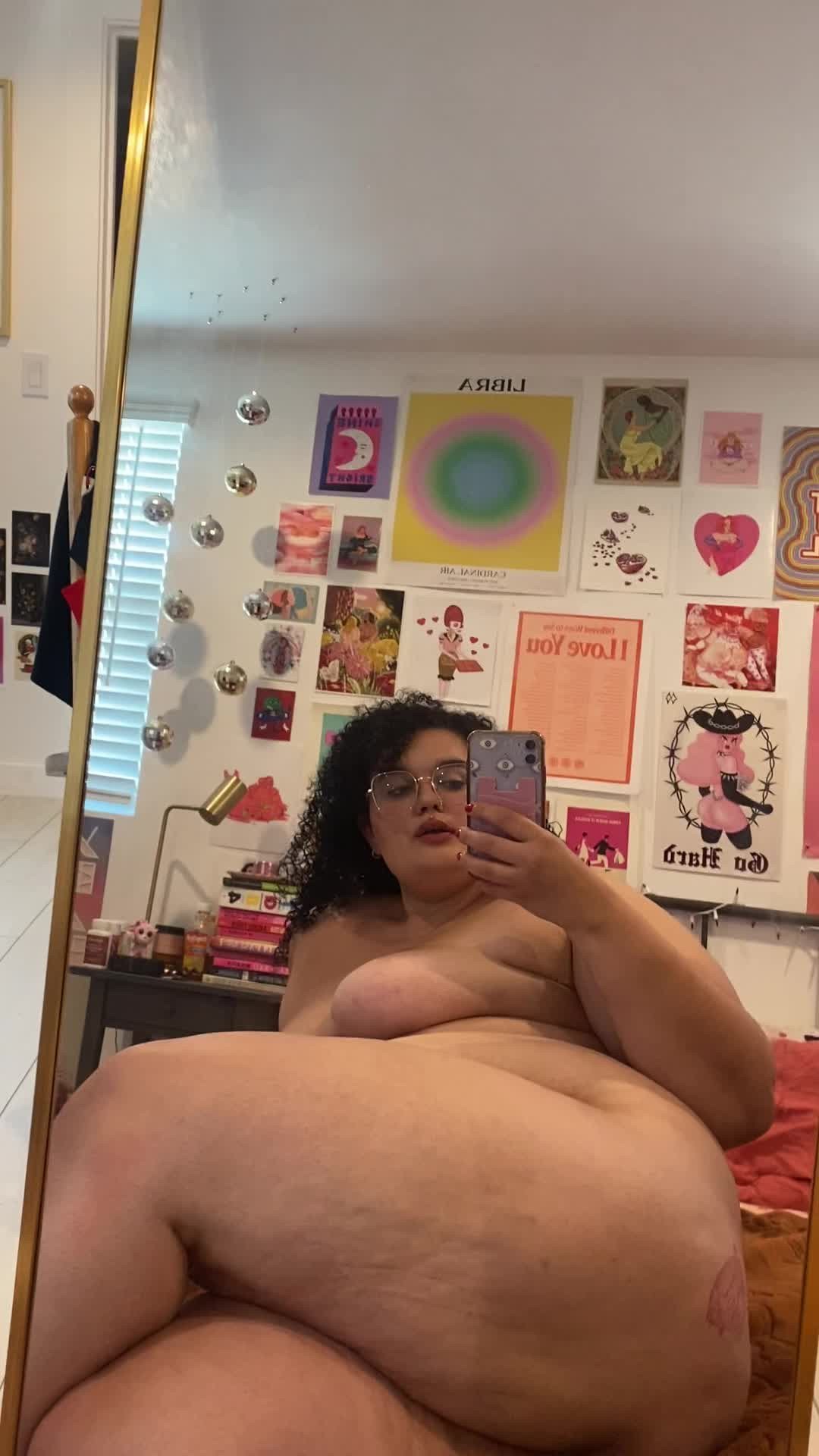 Video by graceveefux with the username @graceveefux, who is a star user,  May 14, 2023 at 8:50 PM. The post is about the topic Amateurs and the text says 'I'm toooooooo fucking cute https://onlyfans.com/graceveefux you should cum see the rest!'