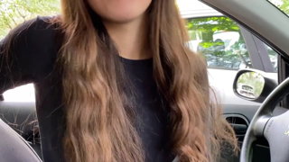 My wife is horny as fuck and masturbate in the car