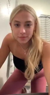 Video by FreeTeenPorn with the username @FreeTeenPorn,  August 30, 2022 at 7:10 PM and the text says 'Do you like my toned body, daddy?'