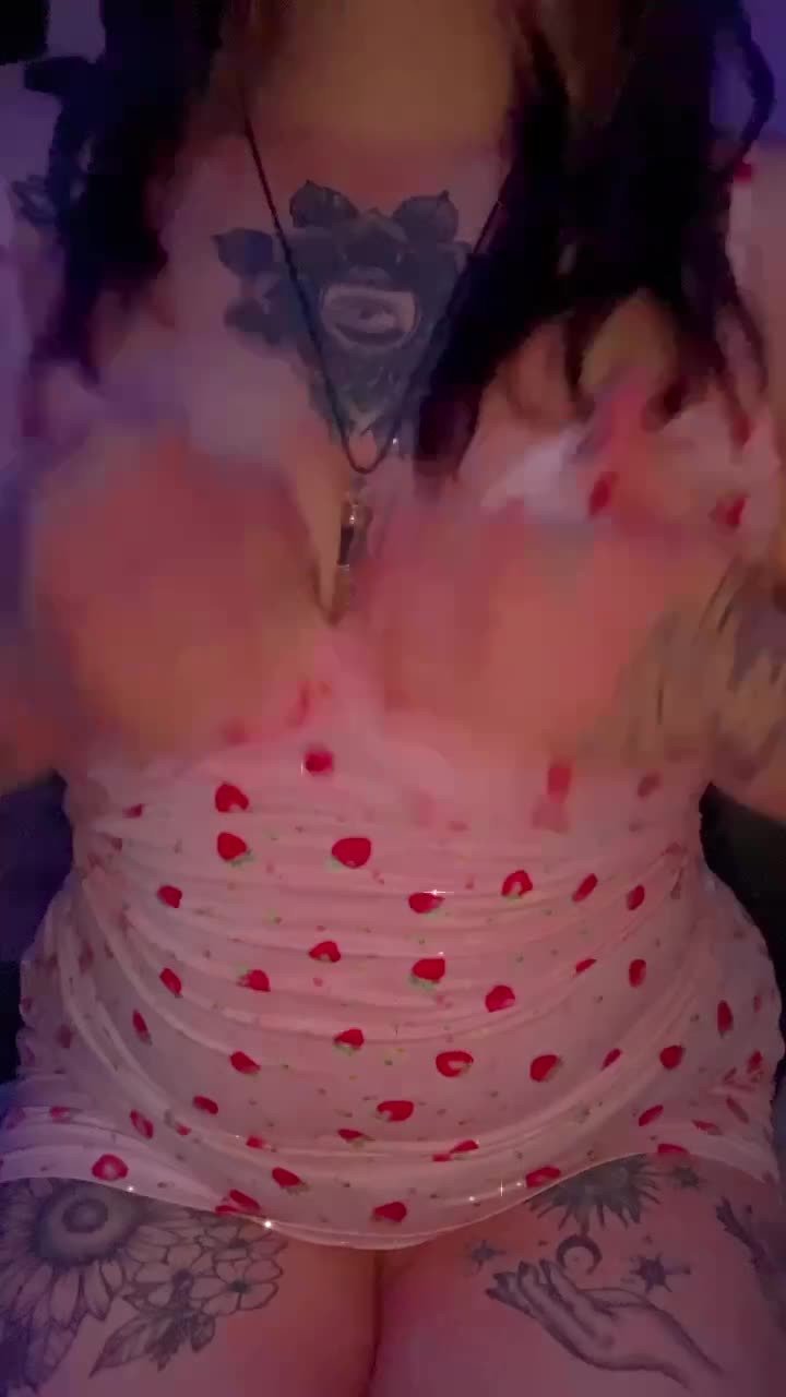 Video by Groovybaby97 with the username @Groovybaby97, who is a star user,  October 19, 2022 at 3:15 AM and the text says 'if youre tryna see more dm me for my telegram premium, my content bundle deal, OF/fansly! 

https://onlyfans.com/groovybaby97'