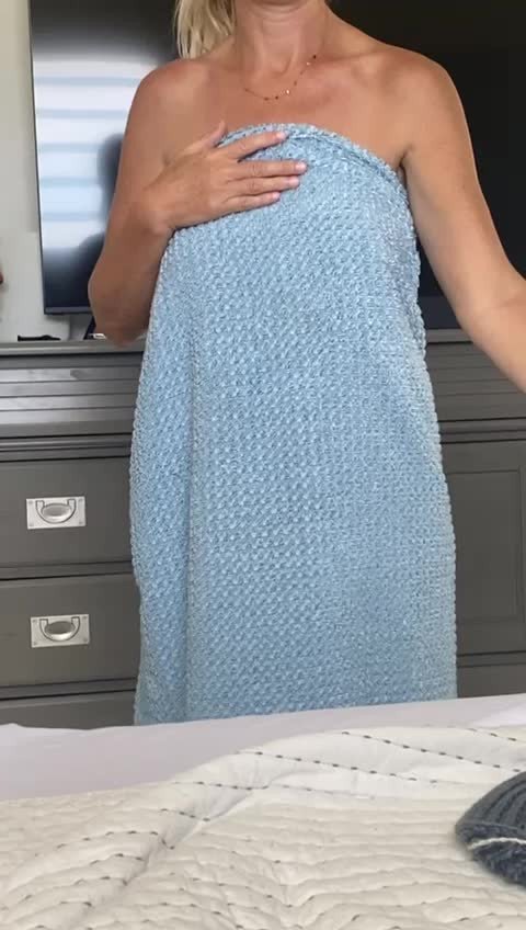 Sexy milf towel drop
