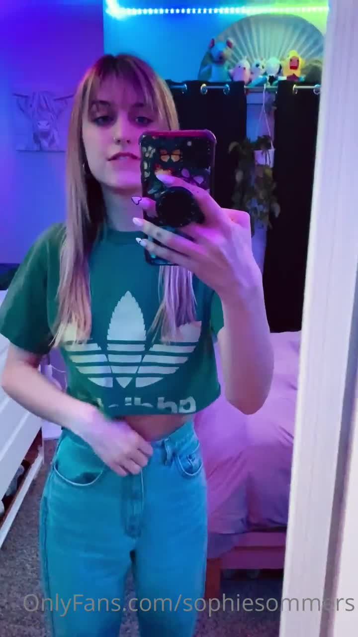 Shared Video by beautyhasnogender with the username @beautyhasnogender, who is a verified user,  January 8, 2024 at 5:06 AM and the text says 'Don't you just love her look and her style... I also love her tits and her extra bits. She is  a definite master piece of a gurl..'