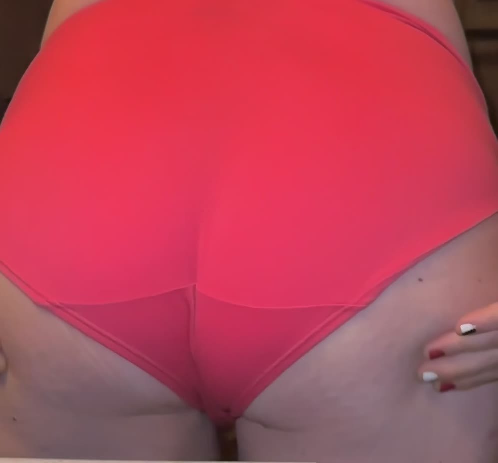Video by TitsAndGigglez with the username @TitsAndGigglez, who is a verified user,  June 14, 2023 at 2:01 PM. The post is about the topic Sexy BBWs and the text says 'A round of applause if you please 💋 #bbw #ass #booty #clap'