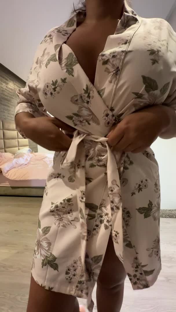 Video by Kinky.Kendra13 with the username @Kinky.Kendra13,  May 17, 2024 at 5:10 PM. The post is about the topic Curvy Curves