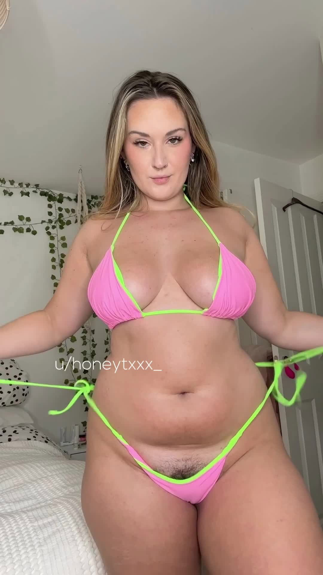 Video by KinkyElizabeth with the username @KinkyElizabeth,  February 2, 2024 at 5:17 PM. The post is about the topic Curvy