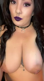 Video by Single.Taylor18 with the username @Single.Taylor18,  January 30, 2024 at 12:29 PM. The post is about the topic Curvy Curves