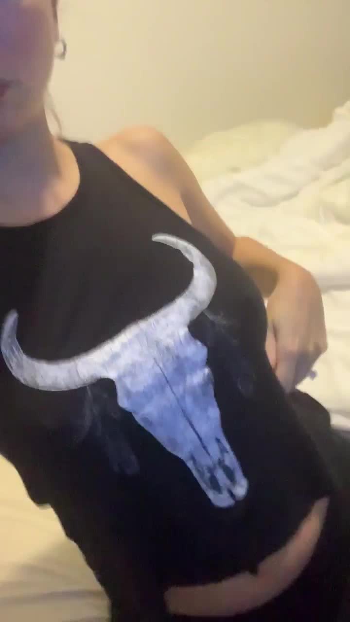 Shared Video by KittyTara with the username @KittyTara,  April 30, 2024 at 6:12 PM. The post is about the topic Tits up