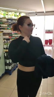 Video by Loly-sluty with the username @Lolysluty, who is a verified user,  February 25, 2024 at 7:34 AM. The post is about the topic Store flashing and the text says '😘😘'