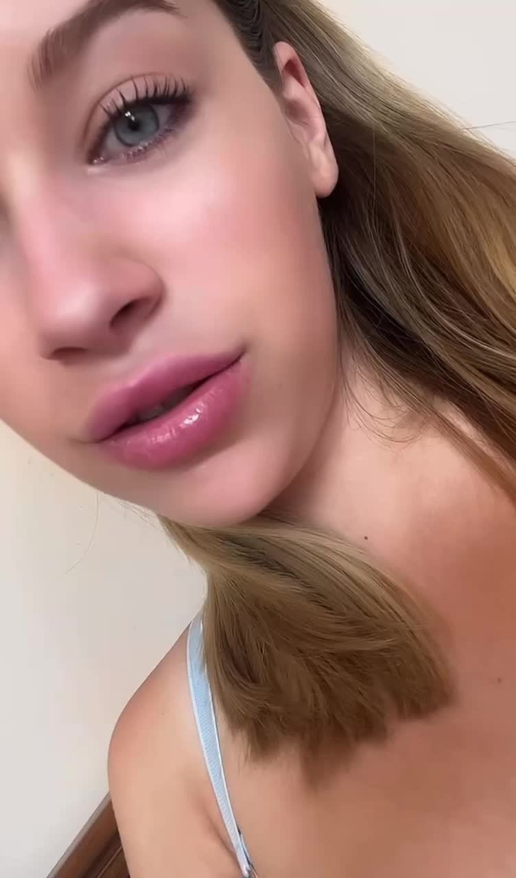 Video by Ewa.Roberts with the username @Ewa.Roberts, who is a star user,  June 20, 2023 at 7:00 PM. The post is about the topic Tongue love and the text says 'https://onlyfans.com/meelafree/c14'