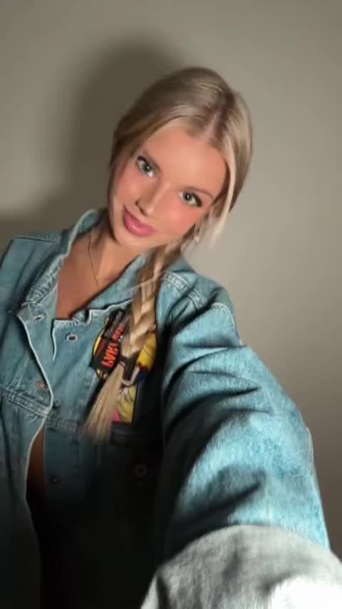 Shared Video by SirinaDroll with the username @sirinadroll, who is a verified user,  May 5, 2024 at 11:38 PM. The post is about the topic Your Naughty Girlfriend