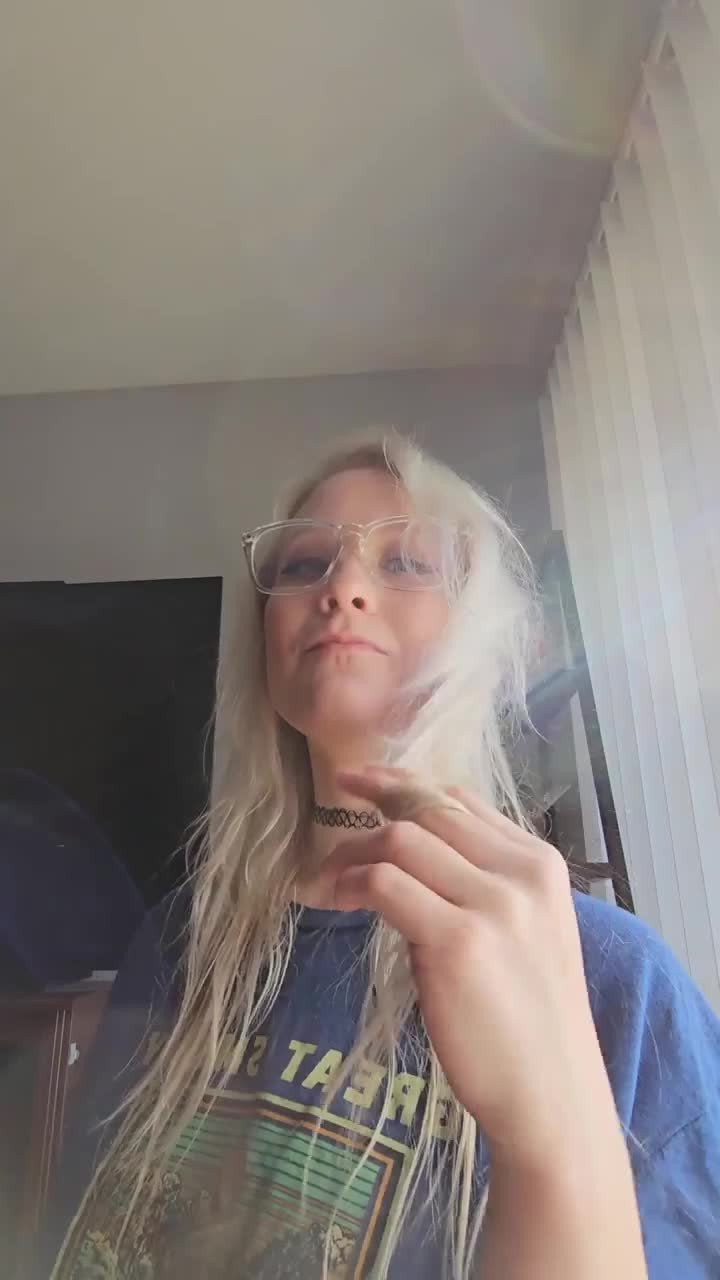 Video post by AllChicksNoDicks