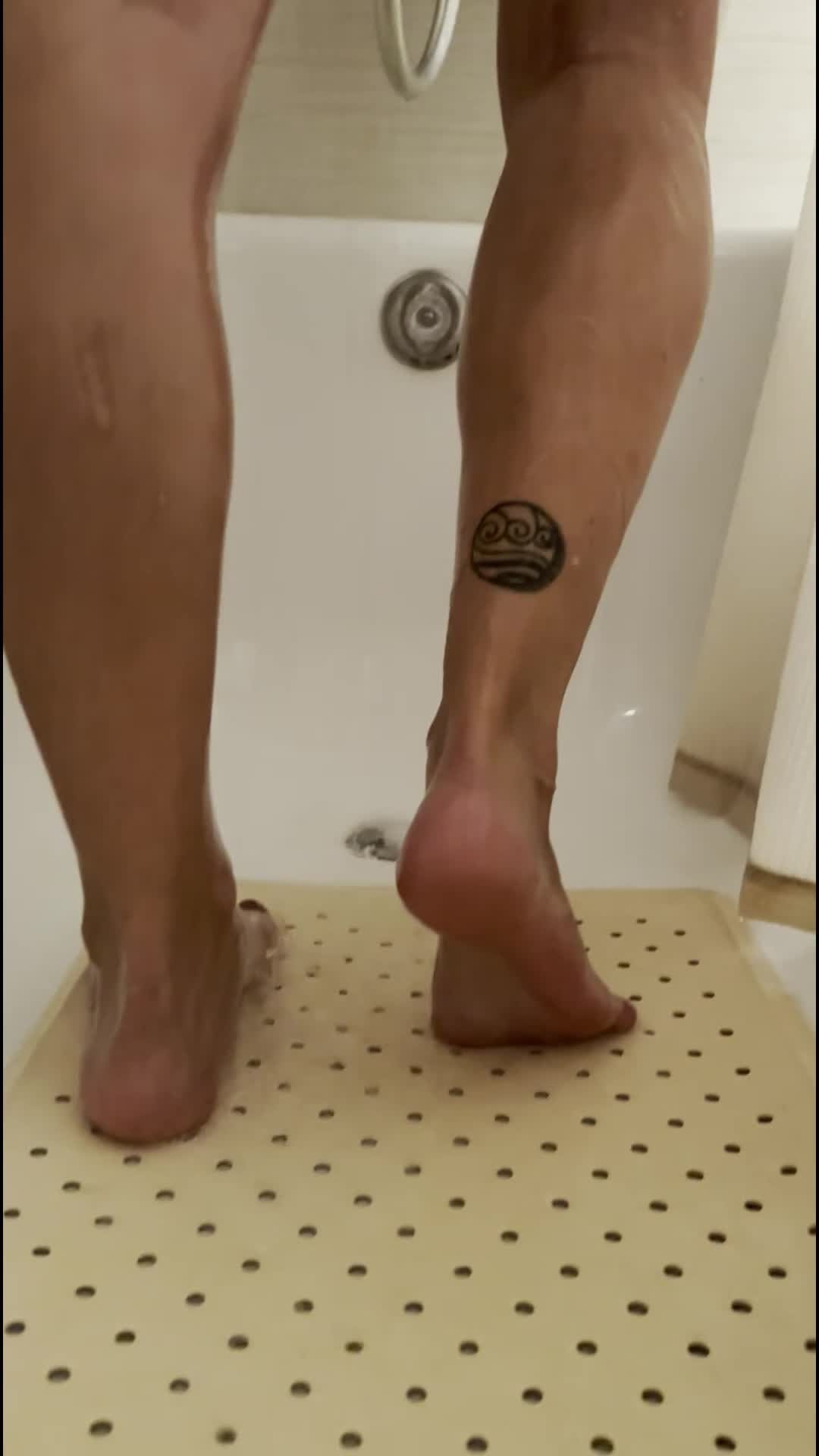 Video by lanamonroe with the username @lanamonroe, who is a star user,  June 25, 2023 at 9:04 PM. The post is about the topic Showering and the text says 'A shower with me baby ? 💦'