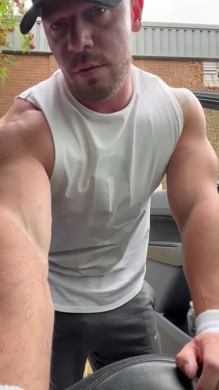 Shared Video by PissGuy with the username @Gaypissing, who is a verified user,  May 25, 2024 at 12:53 PM
