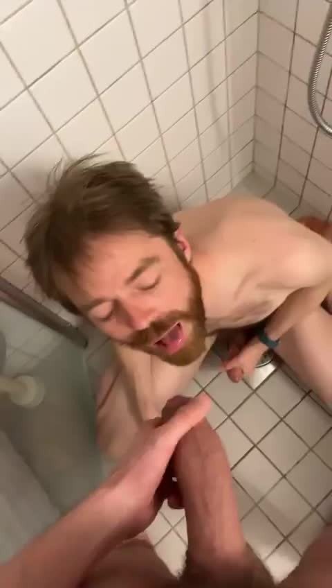 Shared Video by PissGuy with the username @Gaypissing, who is a verified user,  April 27, 2024 at 12:44 PM