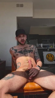 Shared Video by PissGuy with the username @Gaypissing, who is a verified user,  June 8, 2024 at 11:18 PM