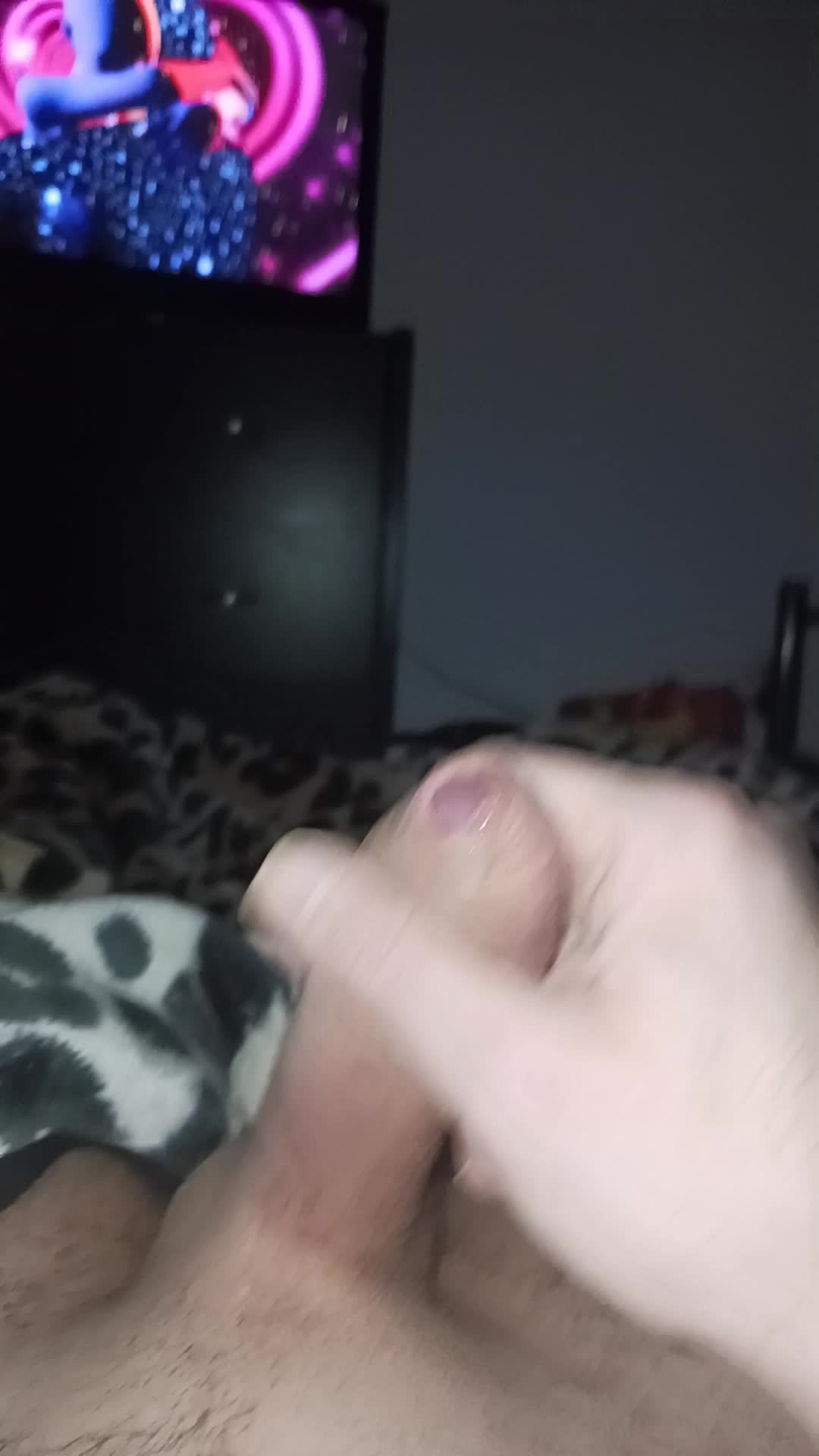 Shared Video by MasterpornQc with the username @MasterpornQc, who is a verified user,  January 27, 2024 at 9:03 PM. The post is about the topic Cumshot