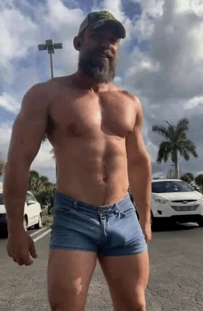 Video post by DirtyDaddyFunStuff