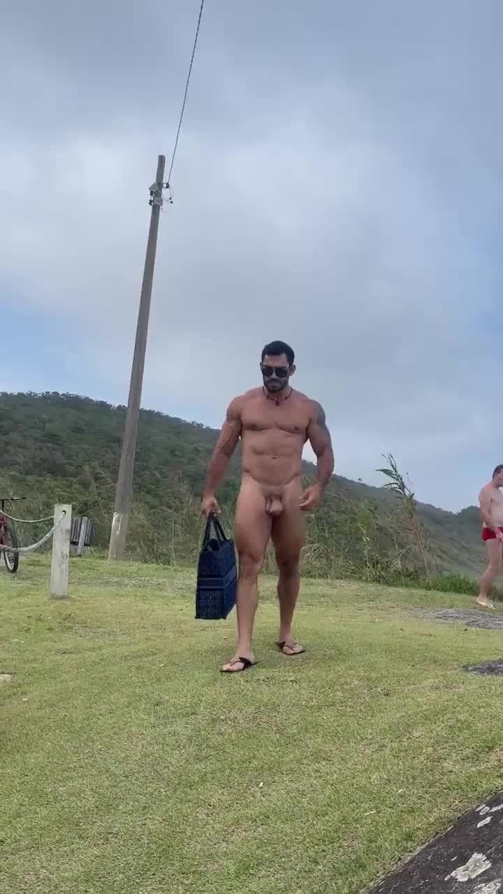 Video post by AussieHardinboy32