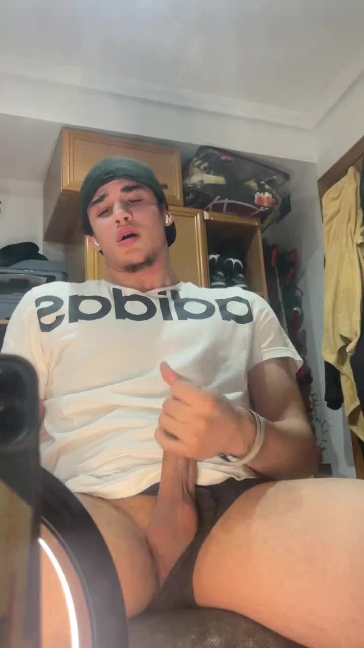 Video by AussieHardinboy32 with the username @Hardinboy67, who is a verified user,  May 9, 2024 at 11:27 PM. The post is about the topic Gay Videos X
