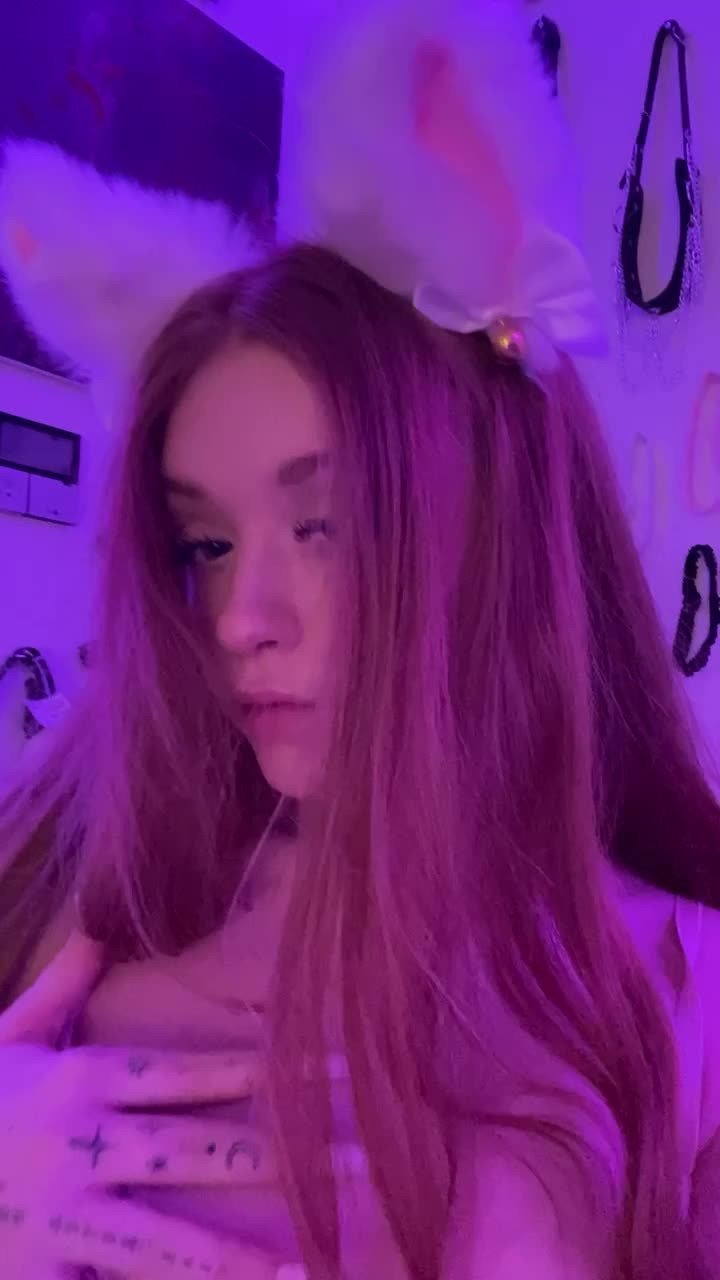 Shared Video by Luna with the username @waifulunafae, who is a star user,  May 11, 2024 at 3:51 PM and the text says 'so hot and sexy'