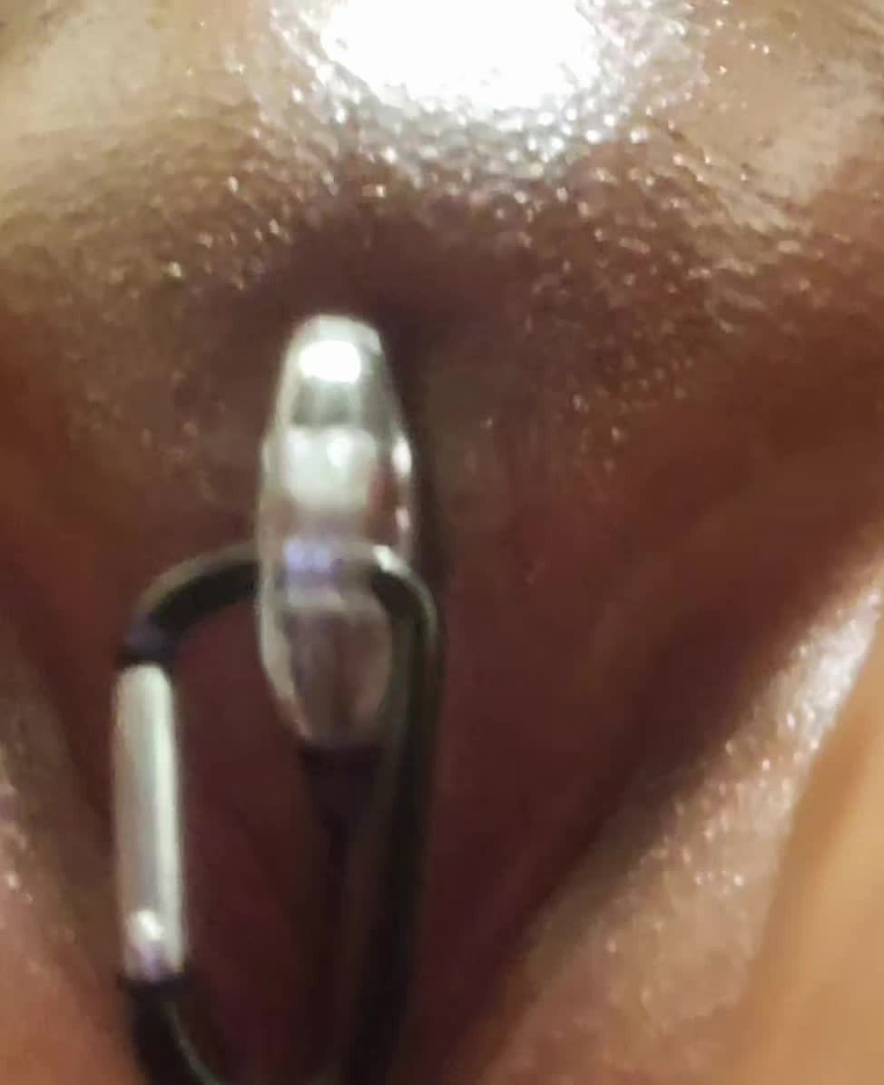 Video by DrippingwetBrownSugr with the username @DrippingwetBrownSugr, who is a verified user,  April 26, 2024 at 5:50 PM. The post is about the topic Pussy Selfie and the text says 'Say Hi to my little friend 🧡... #clitpump Keychain 😁'