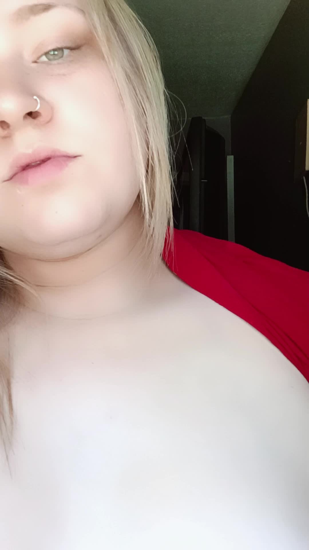 Video by Peachy with the username @Peachycakes, who is a verified user,  May 10, 2024 at 6:52 PM. The post is about the topic MILF and the text says '#MILF #BOOBS'