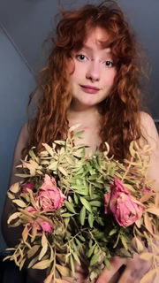 Video by hannahred1 with the username @hannahred1, who is a star user,  August 1, 2024 at 2:54 AM. The post is about the topic Beautiful Redheads and the text says 'Would you give me flowers🌹💋

I&#039;m answering here👇
https://fansly.com/subscriptions/giftcode/NjU4MDkwMjkwNjczODg1MTg0OjE6MTozMGVlYjI1NDU4'