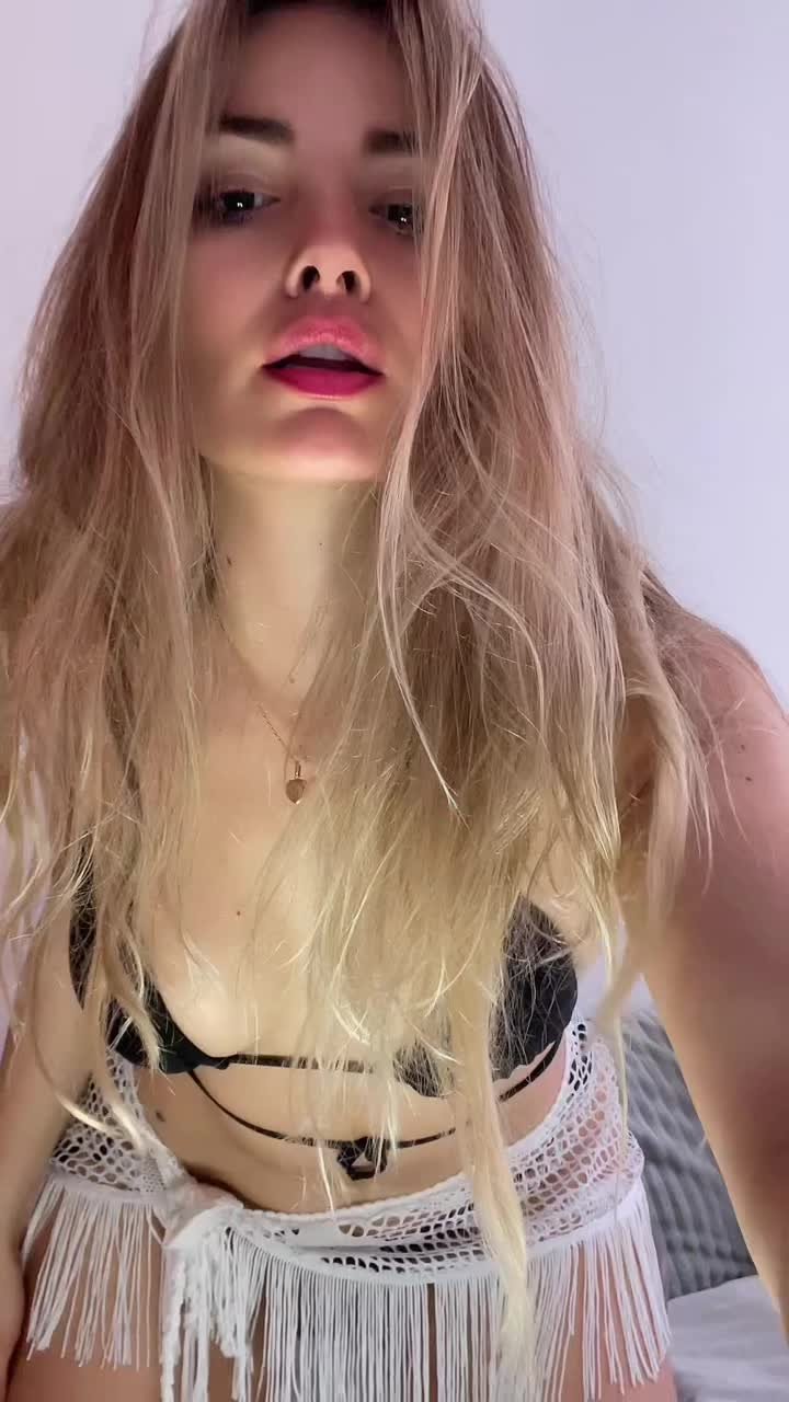 Video post by NiaStone