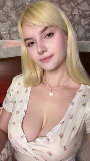 Video by lilianana with the username @lilianana, who is a star user,  September 1, 2024 at 12:11 PM. The post is about the topic Blondes Are Beautiful and the text says 'I&#039;m showing you where I want you to start 🥰🤍

I&#039;m answering here👇
https://fansly.com/subscriptions/giftcode/NjYzNzM1MTc5MjQ3ODg2MzM2OjE6MTowMDY0ZmNkMDc4'