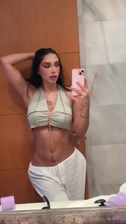 Shared Video by Jasmine Midnight with the username @sexycurvejasmine, who is a star user,  October 5, 2024 at 7:04 AM. The post is about the topic Tiktok xxx