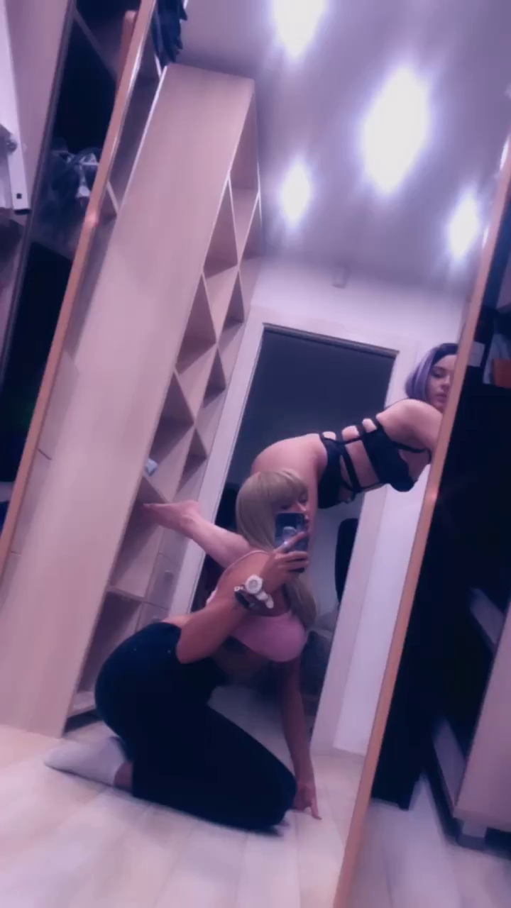 Watch the Video by TamTam with the username @TamTam, who is a star user, posted on January 13, 2020. The post is about the topic MILF. and the text says 'let's have a great week 🥳💋
#sharesomelove
#ass
#bounce
#slap
#flex
#milf
#friends
#love'