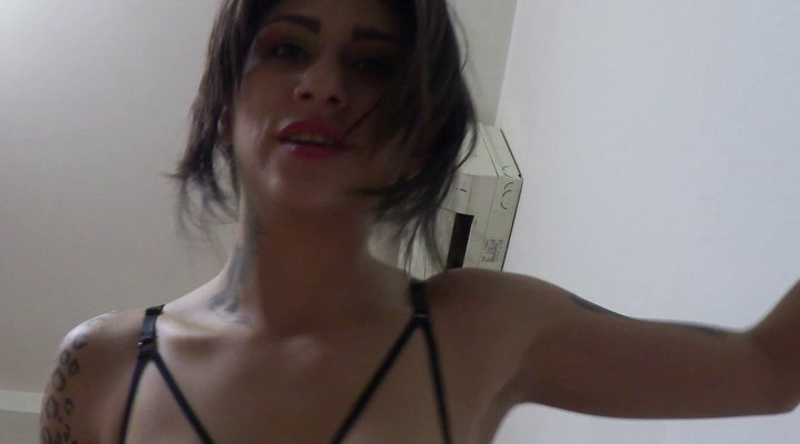 Video by Aysha Rosse with the username @AyshaRosse, who is a star user,  April 6, 2019 at 10:28 AM. The post is about the topic Teen and the text says 'Hey guys, guess what I am doing right now?

#teen #18 #weekend #fun'