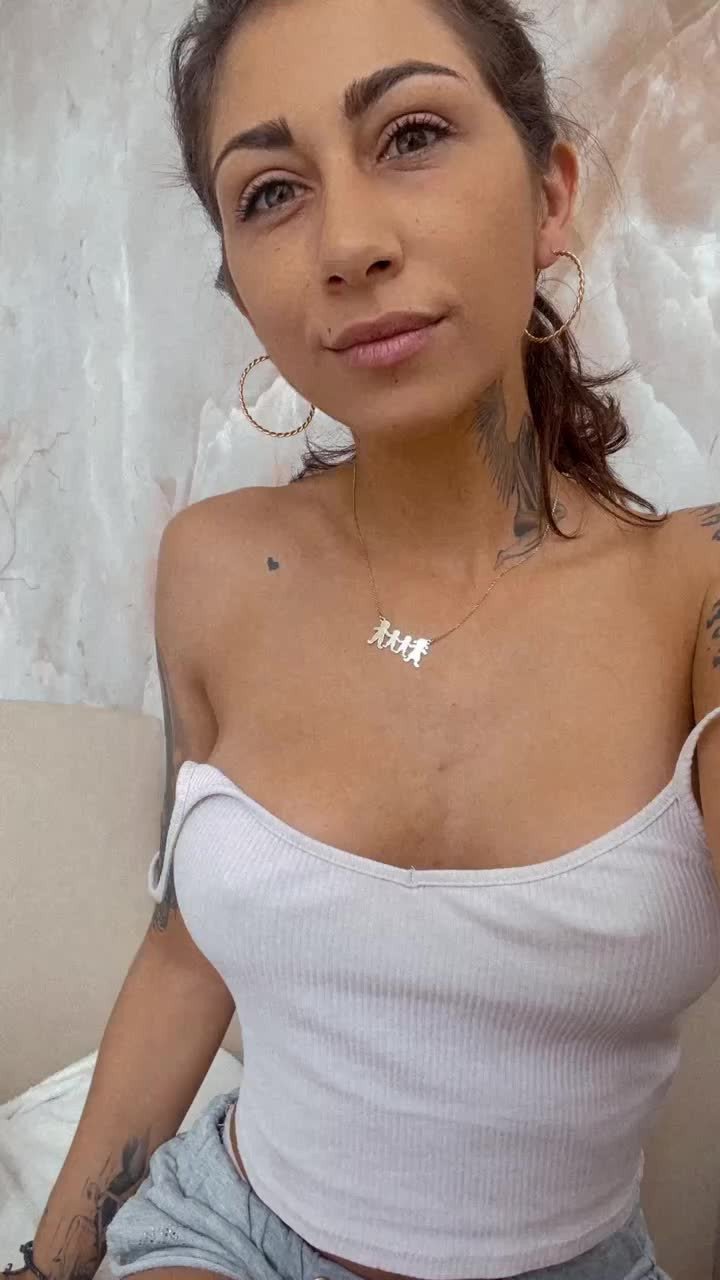 Video by Aysha Rosse with the username @AyshaRosse, who is a star user,  June 24, 2022 at 11:53 AM. The post is about the topic Busty Petite and the text says 'Arrr!! Boobs💜💙
#Sharesome #Sharesomelove #Boobs 
https://onlyfans.com/aysharosse/c2'