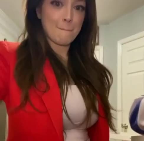 Video by mesmereyes13 with the username @mesmereyes13,  July 25, 2021 at 6:42 AM. The post is about the topic Tessa Fowler Stuff and the text says 'Calling the shots'