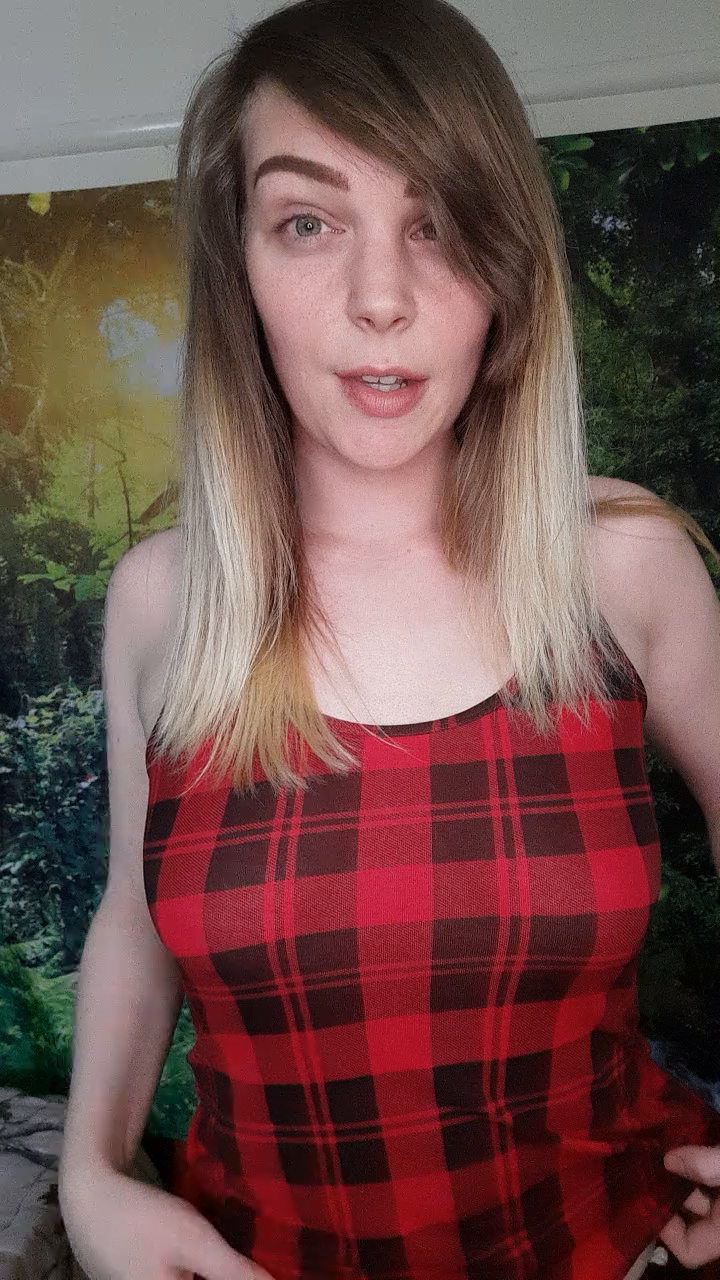 Video by GamerGirlRoxy with the username @GamerGirlRoxy, who is a star user,  July 3, 2020 at 7:41 AM and the text says 'Got a new camera! It does slow motion :D   
Join my OnlyFans to see more of what this amazing new camera can do!  https://onlyfans.com/gamergirlroxy
I don't play cheap games, not paid messages. 
No pay wall, you join, you see what I post'